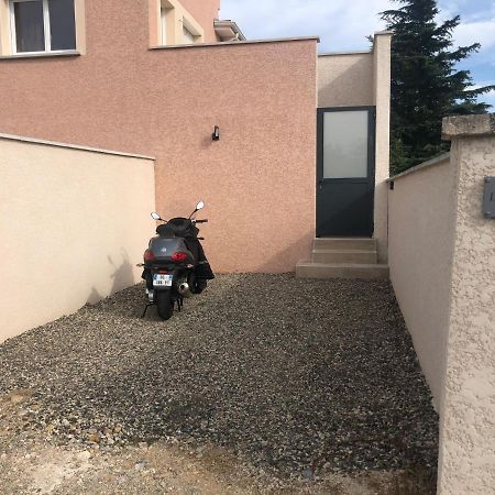 La Parenthese Balneo T2 Cosy De 40M² Avec Terrasse Lägenhet Ternay  Exteriör bild