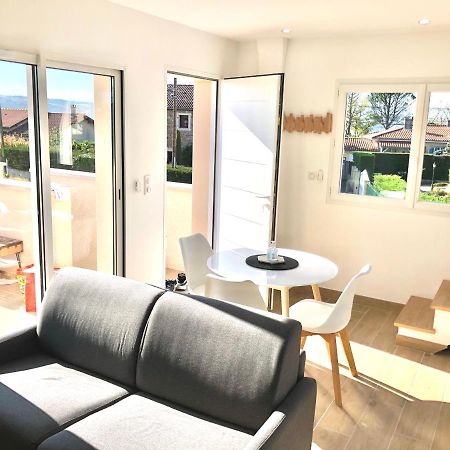La Parenthese Balneo T2 Cosy De 40M² Avec Terrasse Lägenhet Ternay  Exteriör bild